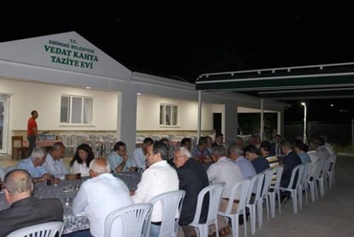Emirdağ Yardımlaşma ve Dayanışma Derneği (EYAD) Vedat Kahya Taziye Evinde İftar Yemeği Verdi