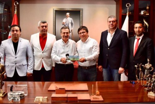EMİRDAĞLILAR VAKFINDAN BELEDİYE BAŞKANLARINA ZİYARET