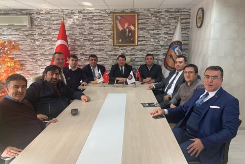 EMİRDAĞLILAR VAKFI YÖNETİMİNDEN HEMŞEHRİMİZ ESNAF VE SANATKARLAR KREDİ KEFALET KOOPERATİF BAŞKANI SUAT ER’E ZİYARET