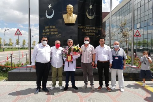 EMİRDAĞLILAR VAKFI DEĞERLİ HEMŞEHRİMİZ OP. DR. BİLEN ÖZEL'İN EMEKLİLİK TÖRENİNE KATILDI