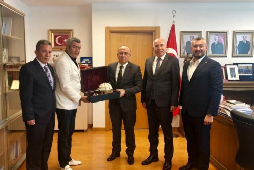 EMİRDAĞLILAR VAKFINDAN GENEL BAŞKAN YARDIMCISINA ZİYARET