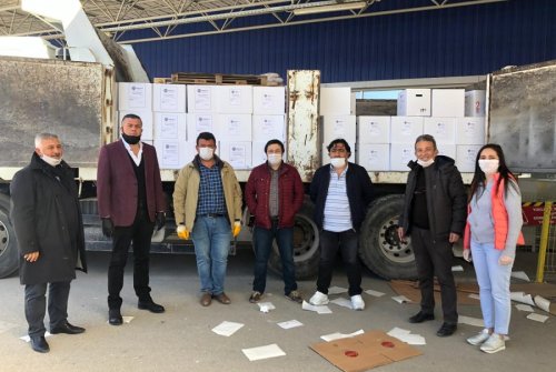 EMİRDAĞLILAR VAKFI OLARAK İLK ETAP KURU BAKLİYAT VE RAMAZAN YARDIM KOLİLERİ TESLİM EDİLDİ