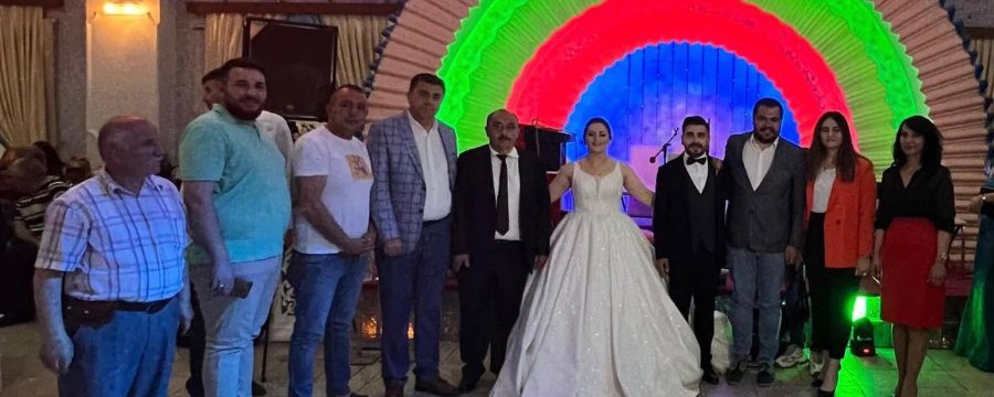Vakıf Başkanımız Dr. Veli Görkem Pala,Başkan Yardımcımız Mustafa Karakuş ve yönetim kurulu üyelerimiz Harun Köksal, Emrah Altıntaç, Esra Yılmaz ile hemşehrilerimiz 71 Evler Mahallesi eski muhtarı Emir Dişbudak’ın kızı Zübeyde ile Özden Ailesinin oğlu Gökh