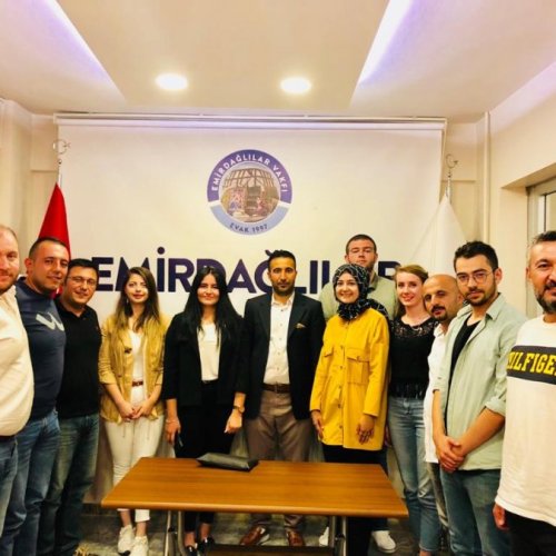 ESKİŞEHİR AK PARTİ İL GENÇLİK KOLLARINDAN EMİRDAĞLILAR VAKFINA ZİYARET