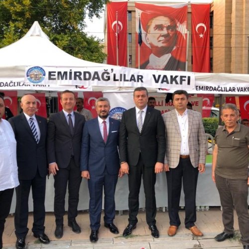 EMİRDAĞLILAR VAKFI 15 TEMMUZDA VALİLİK MEYDANINDA YERİNİ ALDI