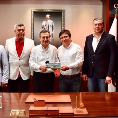 EMİRDAĞLILAR VAKFINDAN BELEDİYE BAŞKANLARINA ZİYARET