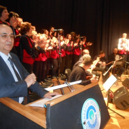 EMİRDAĞLILAR VAKFI YARI YIL KONSERİ COŞKULUYDU