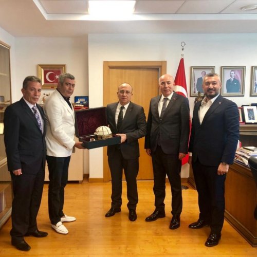 EMİRDAĞLILAR VAKFINDAN GENEL BAŞKAN YARDIMCISINA ZİYARET